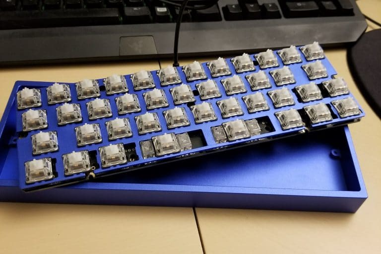 AMJ40 Aluminum Blue Case