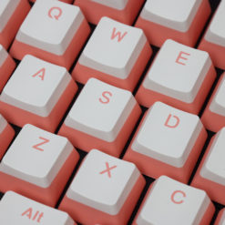 Peach Creme Pudding Keycaps Close